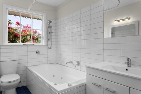 Photo of property in 138 Roydvale Avenue, Burnside, Christchurch, 8053