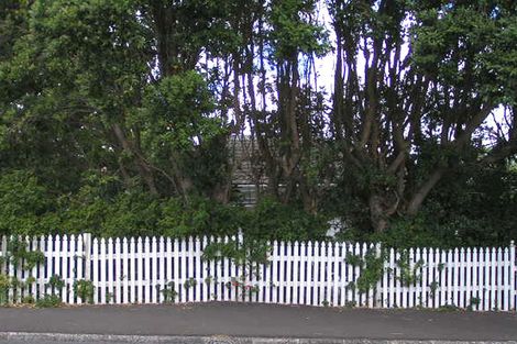 Photo of property in 175 Queen Street, Northcote Point, Auckland, 0627