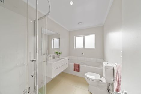 Photo of property in 71 Grenada Drive, Grenada Village, Wellington, 6037