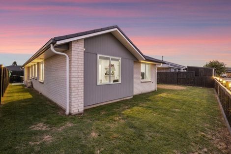 Photo of property in 28 Farrier Street, Papamoa, 3118