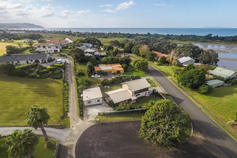 Photo of property in 23 Pohutukawa Drive, Athenree, Katikati, 3177