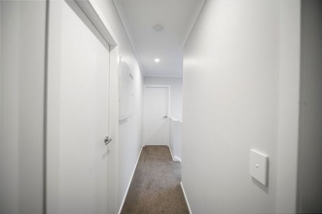 Photo of property in 29b Glanmire Road, Newlands, Wellington, 6037