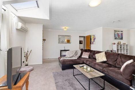 Photo of property in 1/7 Tawa Street, Tawa, Wellington, 5028