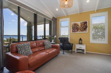 Photo of property in 49 Lakeside Terrace, Omokoroa, 3114