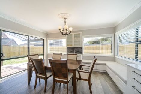 Photo of property in 12 Innes Place, Roslyn, Palmerston North, 4414