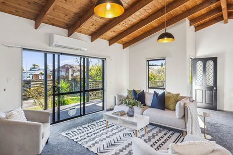 Photo of property in 50 Langdale Avenue, Paraparaumu, 5032