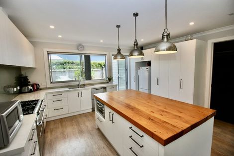 Photo of property in 148 Kupe Drive, Whitianga, 3510