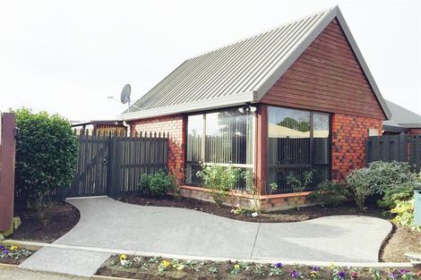 Photo of property in 3 Elsom Lane, Avonhead, Christchurch, 8042