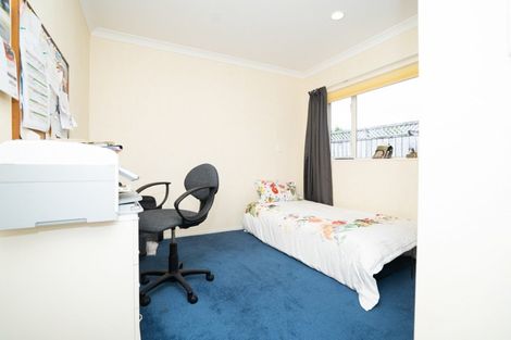 Photo of property in 9 Royal Heights, Glen Avon, New Plymouth, 4312