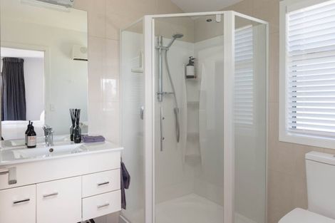 Photo of property in 120 Victory Drive, Wharewaka, Taupo, 3330