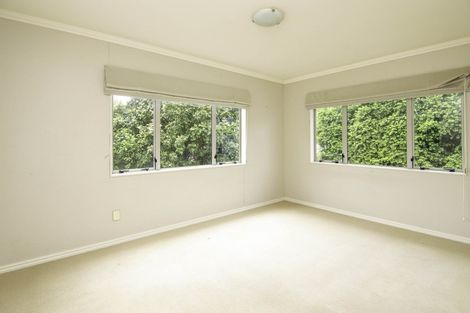 Photo of property in 4 Pastoral Lane, Hokowhitu, Palmerston North, 4410
