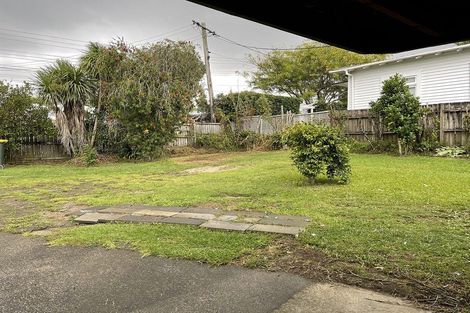 Photo of property in 194 Chivalry Road, Glenfield, Auckland, 0629