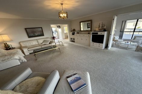 Photo of property in 31 Arkles Strand, Arkles Bay, Whangaparaoa, 0932