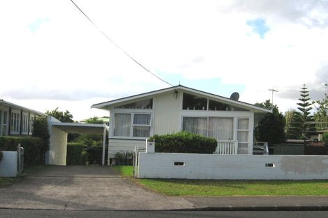 Photo of property in 25 Amberley Avenue, Te Atatu South, Auckland, 0610