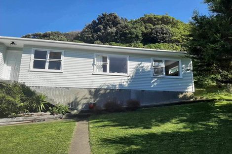 Photo of property in 97 Akaroa Drive, Maupuia, Wellington, 6022