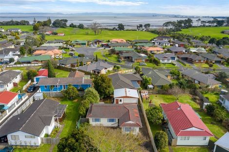 Photo of property in 12 Crispian Place, Weymouth, Auckland, 2103