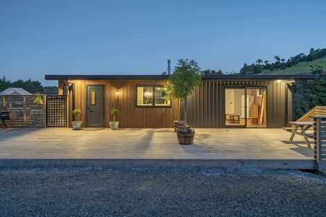 Photo of property in 40 Spikes Way, Whitianga, 3510