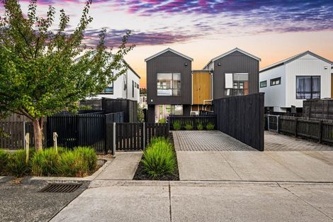 Photo of property in 6 Kapia Road, Westgate, Auckland, 0614