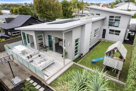 Photo of property in 42 Livingstone Street, Westmere, Auckland, 1022