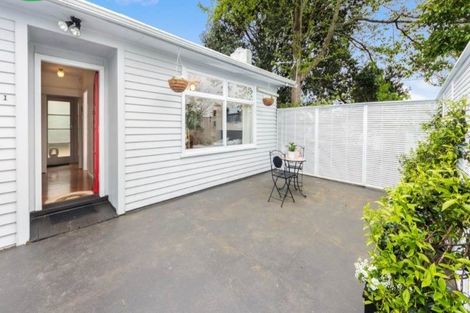 Photo of property in 1/14 Roberts Road, Te Atatu South, Auckland, 0610