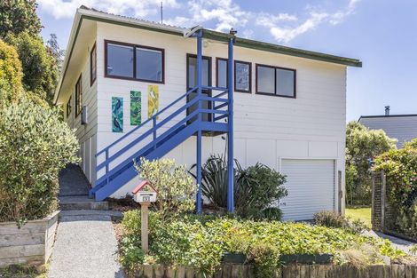 Photo of property in 5 Kilgour Way, Crofton Downs, Wellington, 6035