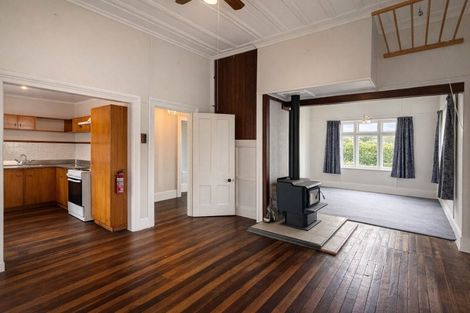 Photo of property in 28 Huia Street, Ohura, 3926