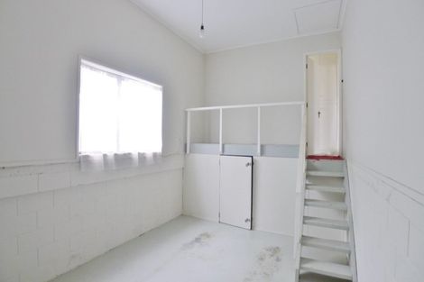 Photo of property in 1 Palomino Drive, Henderson, Auckland, 0612