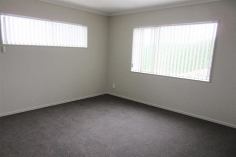 Photo of property in 7 Belize Grove, Grenada Village, Wellington, 6037