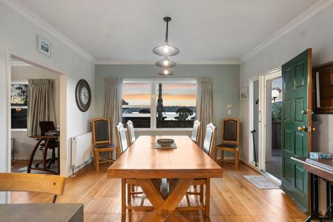 Photo of property in 44 Kiwi Esplanade, Mangere Bridge, Auckland, 2022