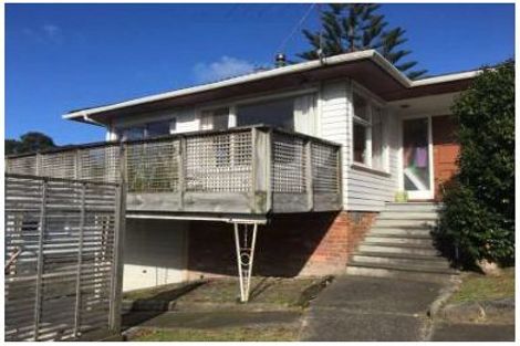 Photo of property in 11 Aplin Place, Birkdale, Auckland, 0626