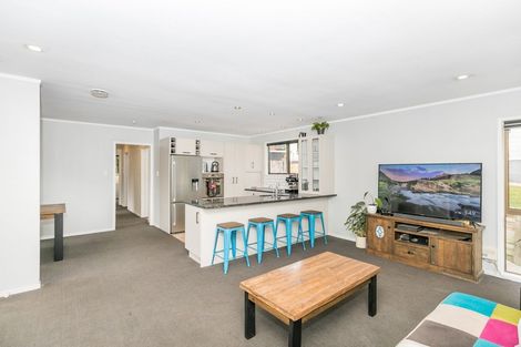 Photo of property in 11 Matipo Crescent, Pukete, Hamilton, 3200