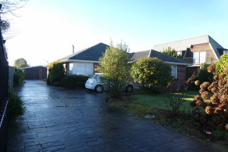 Photo of property in 200 Avonhead Road, Avonhead, Christchurch, 8042