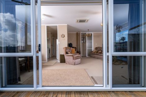 Photo of property in 17b Wallis Street, Raglan, 3225