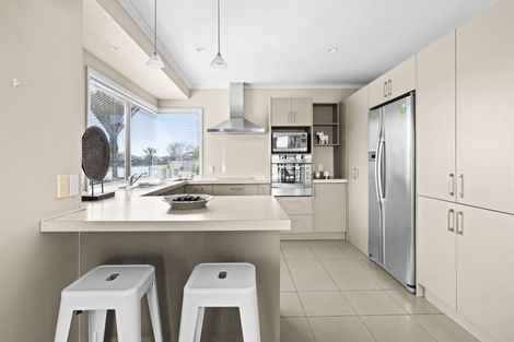 Photo of property in 12 Merlot Drive, Greenmeadows, Napier, 4112