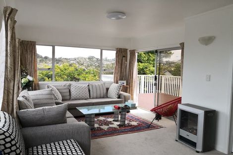 Photo of property in 1/527 Beach Road, Murrays Bay, Auckland, 0630