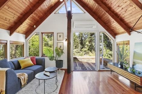 Photo of property in 71 Takahe Road, Titirangi, Auckland, 0604