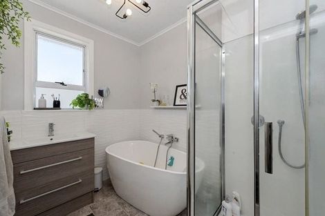 Photo of property in 8 Cricket Place, Melville, Hamilton, 3206