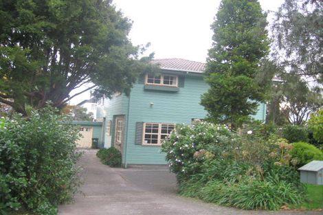 Photo of property in 35 Cheviot Road, Lowry Bay, Lower Hutt, 5013