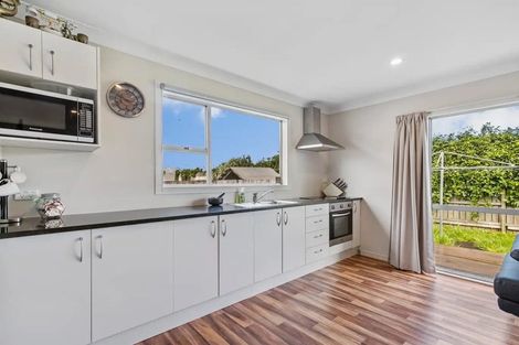 Photo of property in 6/25 Solveig Place, Randwick Park, Auckland, 2105