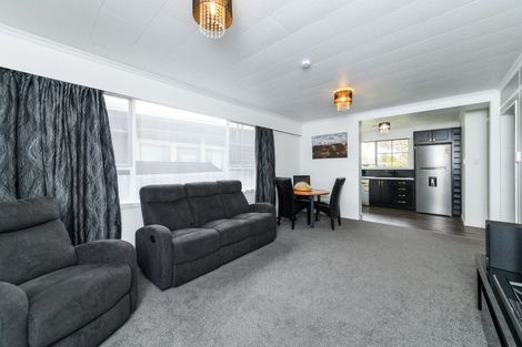 Photo of property in 5 Westhaven Grove, Takaro, Palmerston North, 4412