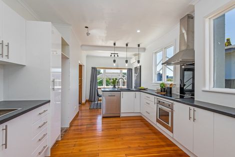 Photo of property in 14a Rewa Street, Takaro, Palmerston North, 4412