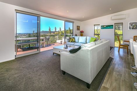 Photo of property in 111 Te Pamahue Drive, Whangamata, 3620