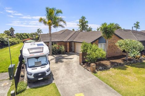Photo of property in 99 Doncaster Drive, Papamoa Beach, Papamoa, 3118