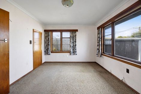 Photo of property in 28 Cambridge Street, Patea, 4520