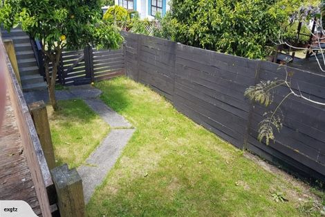 Photo of property in 21 Oreil Avenue, West Harbour, Auckland, 0618