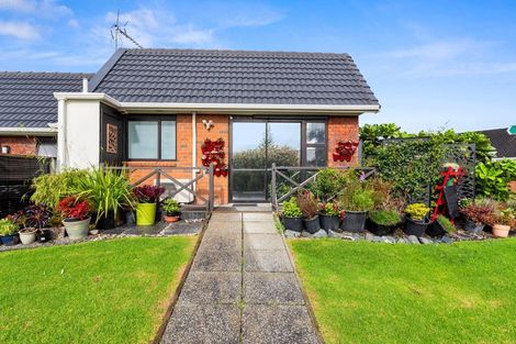 Photo of property in 1 Fantail Court, Orewa, 0931