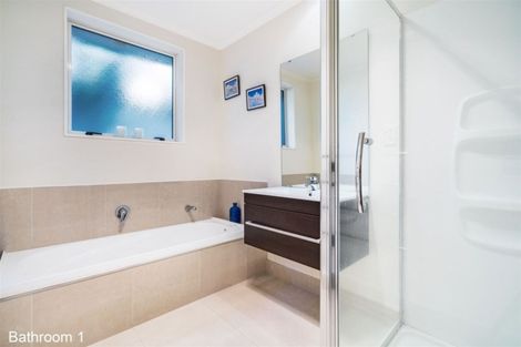 Photo of property in 58 Packspur Drive, Flat Bush, Auckland, 2016