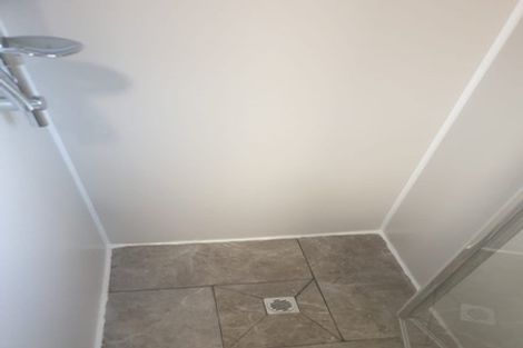 Photo of property in 40 West Coast Road, Glen Eden, Auckland, 0602