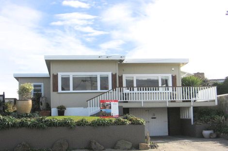 Photo of property in 19 Ocean Beach Street, Foxton Beach, Foxton, 4815
