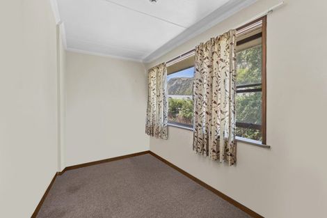 Photo of property in 22 Bowen Street, Queenstown, 9300